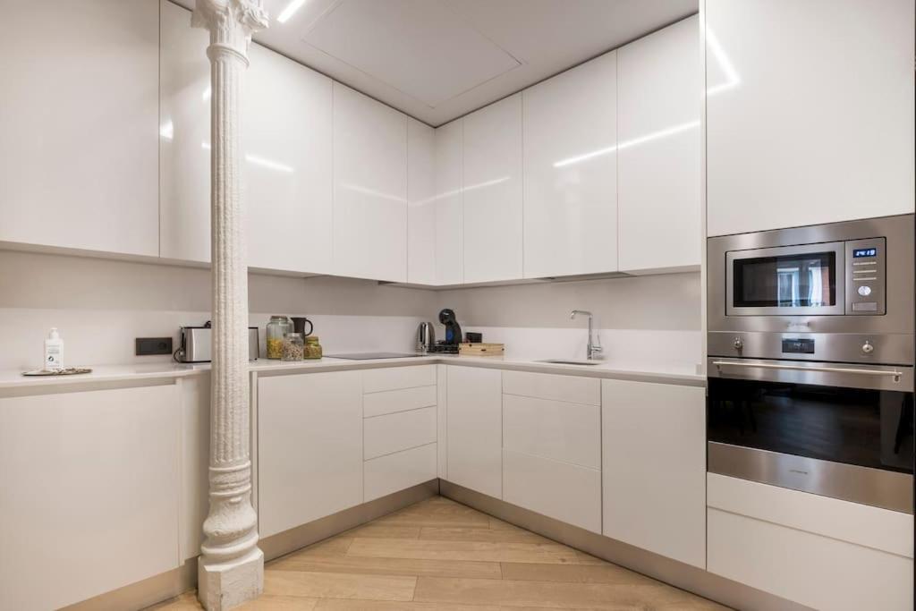 Lujoso Apartamento Cerca De Plaza Mayor Madrid Esterno foto