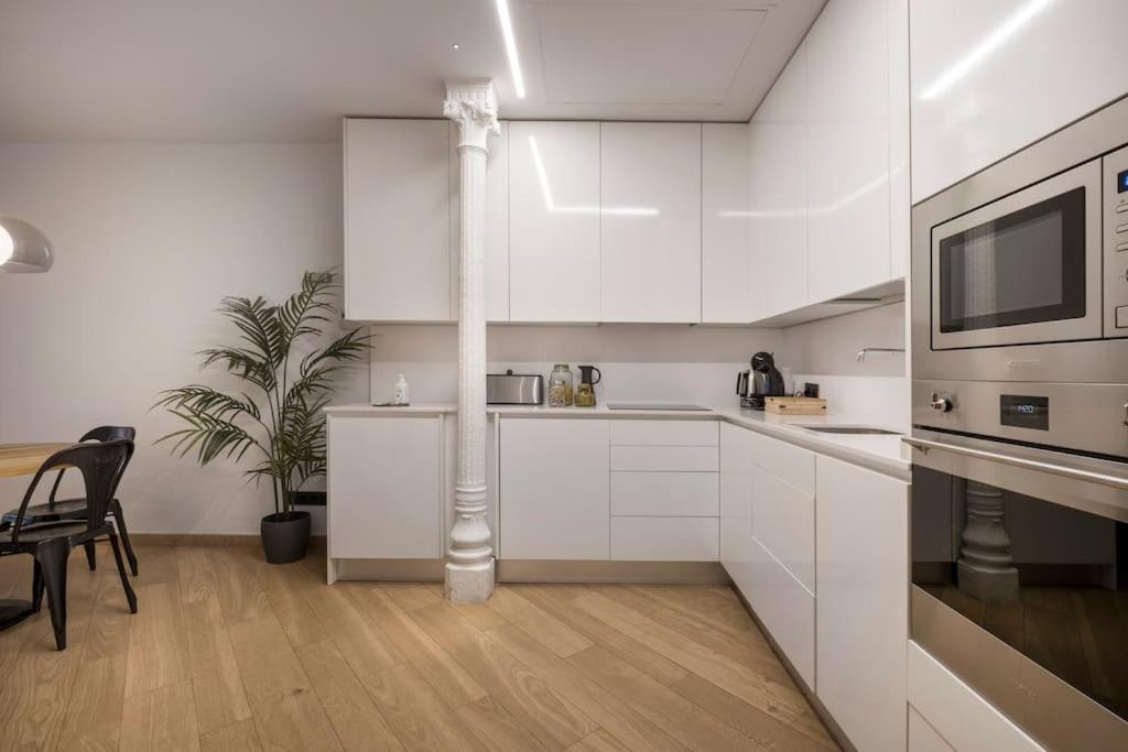 Lujoso Apartamento Cerca De Plaza Mayor Madrid Esterno foto
